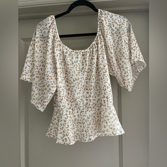 Vestique Leopard Peplum Top - Picture 3 of 5